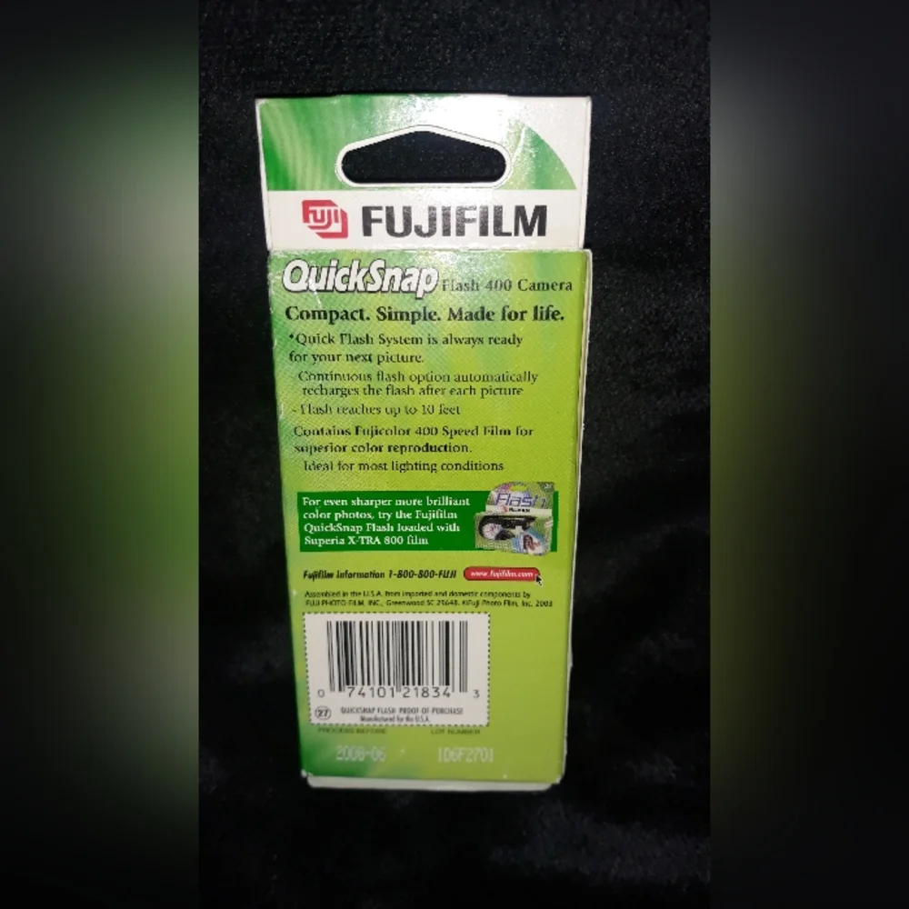 Fuji Film Disposable Camera Quick Snap Flash 27 Exposure 400 Speed Expired 6/08